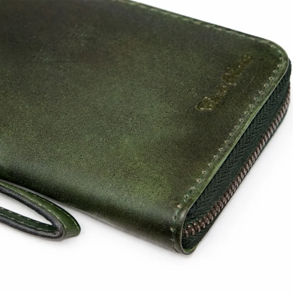 Womens leather clutch wallet with zip green